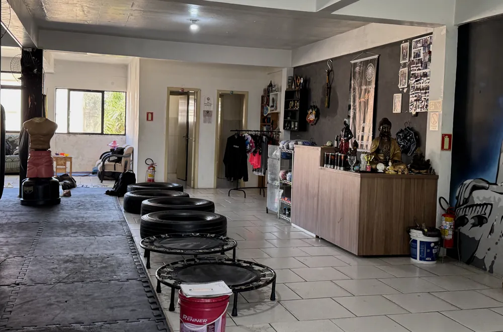 Recepção e área de treino funcional do CT Baltazar